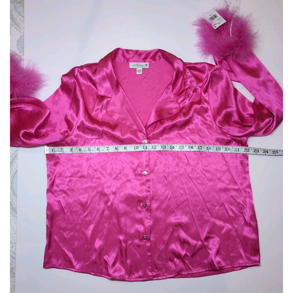Women's Pink Satin PJ set With Fluff Fuzzy Sleeves Size Large - Picture 10 of 16